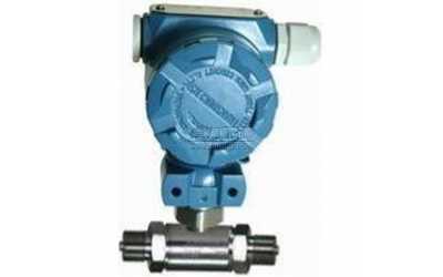 �����׃����